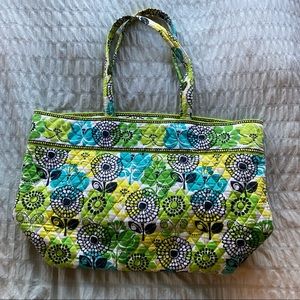 HOST PICK🥳💚 Vera Bradley Limes Up Travel Tote